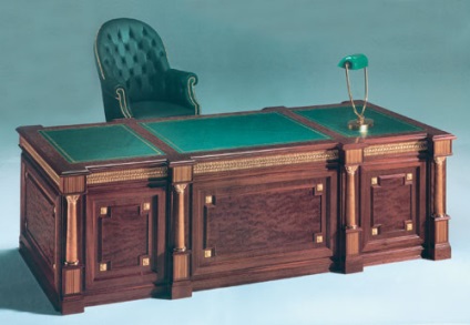 Plimbare cu barca pe birouri - în cazul în care președintele SUA este de lucru mobilier de birou și tot în jurul ei (Desk Resolute „Resolute“) Plimbare cu barca pe birouri - în cazul în care președintele SUA este de lucru mobilier de birou și totul în jurul ei