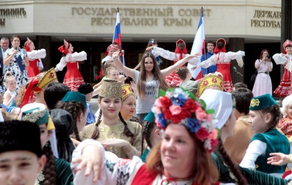 12 iunie în orașele din România au sărbătorit Ziua Suveranității din România - Politic (iunie) 12 iunie în orașele din România au sărbătorit statul zi de România - Politic