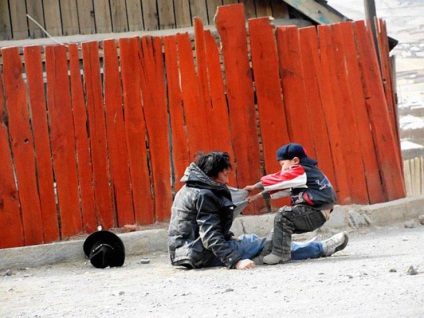 30 fotografii care te fac să crezi, creu (al doilea război mondial) 30 fotografii care te fac sa crezi, Creu