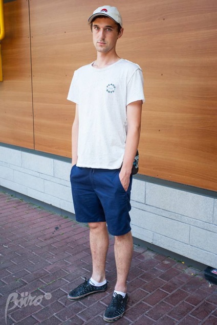 Care sunt skateboarderi, Buro 24 (skateboard) Care sunt skateboarderi, buro 24