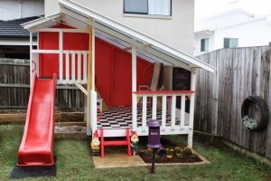 Casă de joacă pentru a da propriile mâini - o fotografie exemple (vile) Casă de joacă pentru grădină, cu propriile sale mâini - exemple Foto