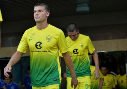 Igor Denisov (fotbalist) biografie, stiri, foto, soția lui (bio) Igor Denisov (fotbalist) biografie, stiri, foto, soția