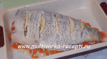 Karp, la cuptor (crap la cuptor) Carp, coapte în cuptor