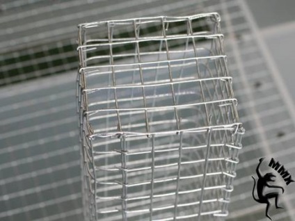 Cage pentru șobolani cu mâinile lor (lor) Cage pentru șobolani cu mâinile lor