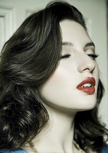 Maria Valverde - știri plin de farmec (María Valverde) Maria Valverde - știri plin de farmec