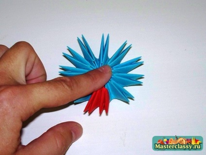 Origami modular (prezentat în roșu) origami modular