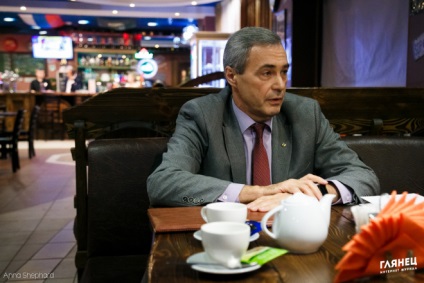 Noaptea Devoratorii Ad (noapte) Noaptea Devoratorii de anunțuri