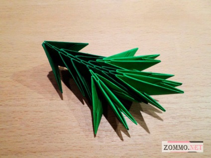Noi origami pom de Crăciun realizate din hârtie cu asamblare circuit mâini (origami) Noi origami pom de Crăciun realizate din hârtie cu asamblare circuit mâini