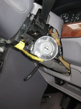 Evidențierea contactul de aprindere, cu propriile mâini, electrician auto (lor) Evidențierea contactul de aprindere, cu propriile mâini, electrician auto