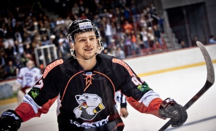 Tribune - Altele 2 () Tribune - Altele 2