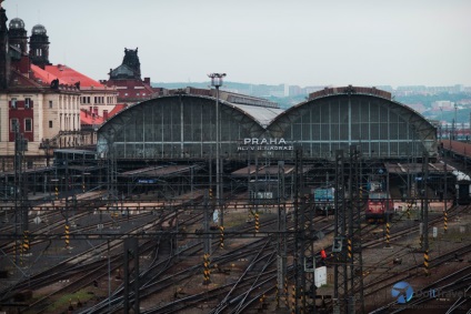 Gara din Praga, cum se ajunge, cum să cumpere bilete pentru transportul feroviar (linia de metrou ramură a ajunge) Gara din Praga, cum se ajunge, cum să cumpere bilete pentru transportul feroviar