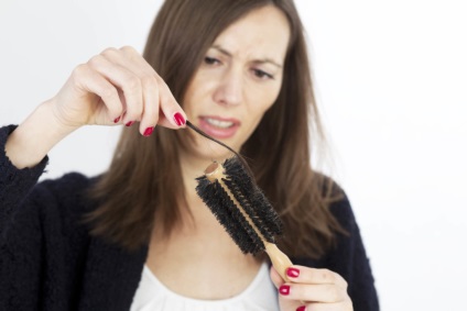Бактерии свръхрастеж и загуба на коса, косата пада, защо при дисбактериоза, как да се отнасяме загуба
