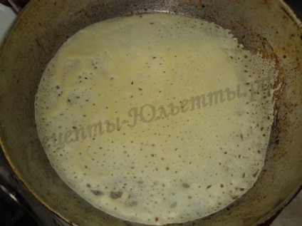 Clătite pe lapte subțire, frumos, nu se lipesc de tigaie! (Thin) Clătite pe lapte subțire, frumos, nu se lipesc de tigaie!