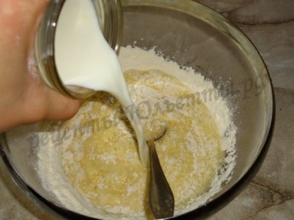 Clătite pe lapte subțire, frumos, nu se lipesc de tigaie! (Thin) Clătite pe lapte subțire, frumos, nu se lipesc de tigaie!