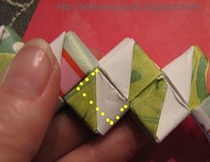 Brățară din hârtie - o clasă de master - acasă lucrate manual (bratara) Brățară din hârtie - o clasă de master - acasă mână-a făcut