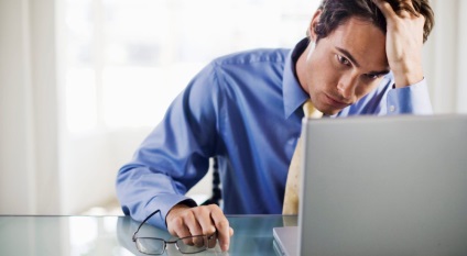 Ce se întâmplă dacă laptop-ul nu funcționează fără bateria de la rețeaua electrică (ce să facă în cazul în care laptop-ul nu funcționează fără o unitate de rețea mufă alimentat cu baterii conectați posibilă conectarea problema dispozitivului de rețea de sârmă baterie) Ce se întâmplă dacă laptop-ul nu funcționează fără bateria de la rețeaua electrică