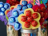 Noi facem carte poștală în vrac cu bile, cu mâinile (cum să faci o carte poștală cu bile) Noi facem carte poștală în vrac cu bile, cu mâinile