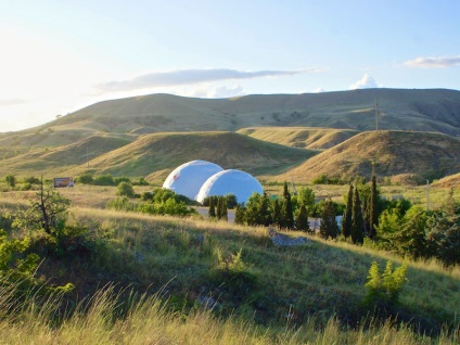 Dinothere în Koktebele (fiecare impas labirint) Dinothere în Koktebel