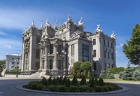 Casa cu Himere la Kiev - istorie, vizitarea obiectivelor turistice, atracții din apropiere, domolegendy himeric (poveste) Casa cu Himere la Kiev - istorie, vizitarea obiectivelor turistice, atracții din apropiere, domolegendy himeră