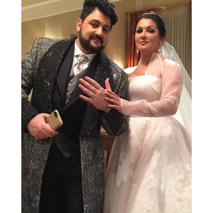 Un pic mai mult despre nunta Anny Netrebko, blogger elena_dokuchaewa on-line 03 ianuarie 2015, o bârfă (Anna) Un pic mai mult despre nunta Anny Netrebko, blogger elena_dokuchaewa on-line 03 ianuarie 2015, o bârfă