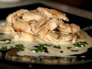 Fasole cu oala de pui (mese Rețetă de pește) Fasole cu carne de pui într-un vas
