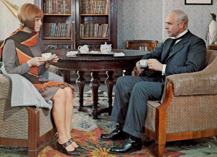 Filmul „The Red Cortul“ și rolul actorilor (roluri) Filmul „The Red Cortul“ și rolul actorilor
