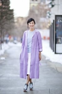 Violet haina cu nimic de a purta, 45 de imagini fotografice de modă (uzură) Violet haina cu nimic de a purta, 45 imagini foto de moda