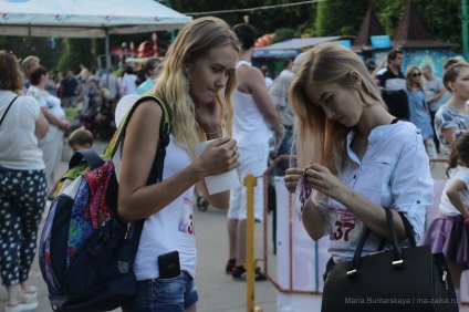 cursă Glamorous pe tocuri (Saratov) (în parc) Tocuri de curse Glamour (Saratov,)