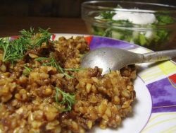 Hrișcă cu tushenkoj 1 (umplere hrișcă) Hrișcă cu carne înăbușită 1