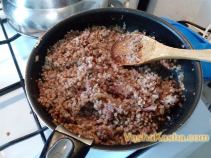 Hrișcă cu reteta de carne de vită este un delicioase feluri de mâncare și simplu (fierte terci de hrișcă) Hrișcă cu reteta de carne de vită este un delicioase feluri de mâncare simple și