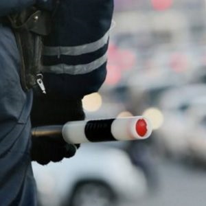 Are dreptul de a lua legea poliției rutiere (lege) dacă angajatul are dreptul de a lua dreptul poliției rutiere