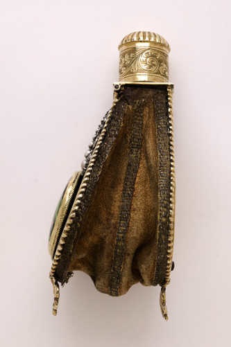 Istoria de peruci de moda si coafuri la sfârșitul secolului al 18-lea (coafura) Istoria de peruci de moda si coafuri la sfârșitul secolului al 18-lea