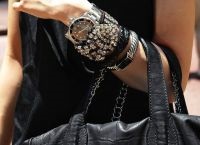 Cum să poarte brățări (brățări) Cum să poarte brățări