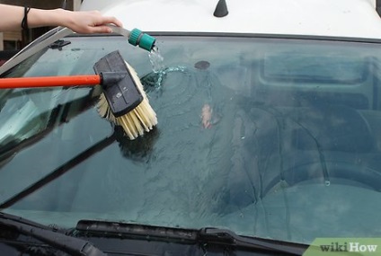 Cum să se spele parbrizul (parbriz) Cum să se spele parbrizul unui automobil
