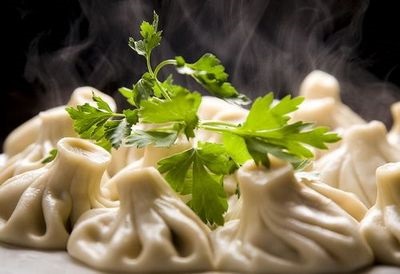 Cum să mănânce în mod corespunzător khinkali în restaurant (restaurant acolo khinkali) Cum să mănânce într-un restaurant khinkali