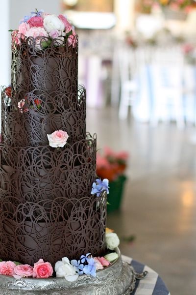 Cum de a găti și de a decora un tort de ciocolata (ciocolata tort de nunta) Cum de a găti și de a decora un tort de ciocolata