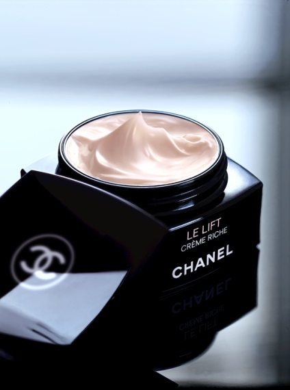 Cum noile comentarii crema le lift, chanel din interior frumusete (ridicare) Cum noi comentarii crema Le lift chanel, din interior frumusete