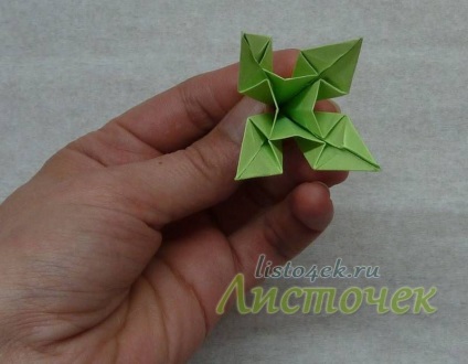 Cum Kusudama - frunze de crin (Metoda Kusudama posibil) Cum Kusudama - frunze de crin