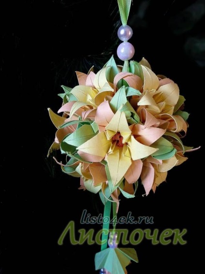 Cum Kusudama - frunze de crin (Kusudama) Cum Kusudama - frunze de crin