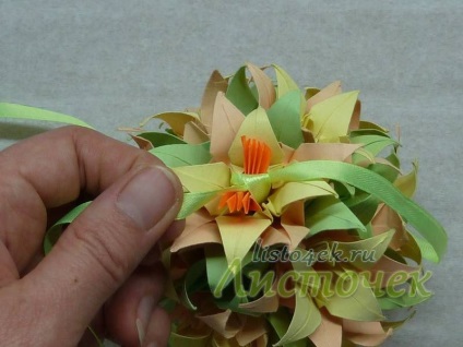 Cum Kusudama - frunze de crin (Metoda Kusudama posibil) Cum Kusudama - frunze de crin