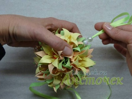 Cum Kusudama - frunze de crin (Kusudama) Cum Kusudama - frunze de crin