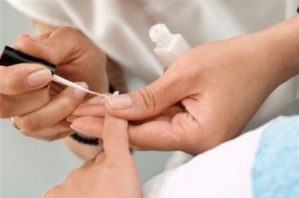 Cum de a elimina unghiile cu gel Naroscheny pe cont propriu cum să aibă grijă de unghiile după o femeie de acumulare (timp) Cum de a elimina unghiile cu gel Naroscheny pe cont propriu cum să aibă grijă de unghiile după o femeie de acumulare