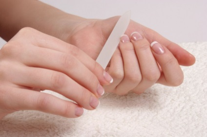Cum de a elimina unghiile cu gel Naroscheny pe cont propriu cum să aibă grijă de unghiile după o femeie de acumulare (unghii) Cum de a elimina unghiile cu gel Naroscheny pe cont propriu cum să aibă grijă de unghiile după o femeie de acumulare