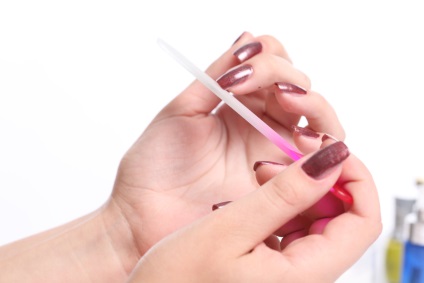 Cum de a elimina unghiile cu gel Naroscheny pe cont propriu cum să aibă grijă de unghii, după o femelă de acumulare (taiere) Cum de a elimina unghiile cu gel Naroscheny pe cont propriu cum să aibă grijă de unghiile după o femeie de acumulare