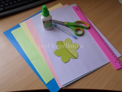 Buchet de flori din hârtie colorată (coș) Buchet de flori din hârtie colorată