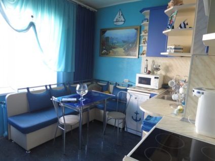 Bucătărie într-un stil nautic 100 de fotografii de interior, bucătării aqua (interior) Bucătărie într-un stil nautic 100 de fotografii de interior, bucătării aqua