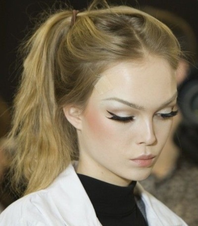 Light make-up săgeată - nimic mai mult (este cel mai bine pentru a trage) Light make-up săgeată - nu prostii