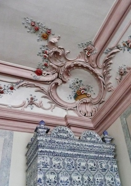 turnare stucatură realizate din poliuretan în interior (51 fotografii) continuând tradiția de vârstă vechi de lux și atractivitate (foto) turnare stucatură realizate din poliuretan în interior (51 fotografii) continuând tradiția de vârstă vechi de lux și atractivitate