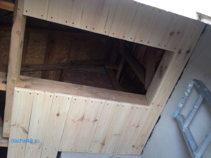 Hatch la mansardă cu propriile sale mâini (o trapă de lemn) Hatch la mansardă cu propriile sale mâini