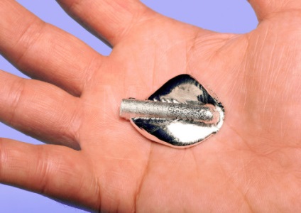 Metal, care este topit în mâinile sale - Îmi place pe Internet! (Internet) Metal, care este topit în mâinile sale - Îmi place pe Internet!